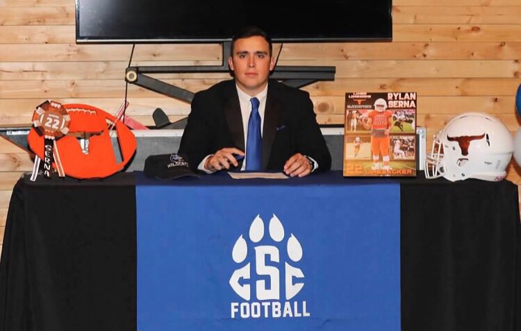 Rylan Serna (@rylan_serna) on Twitter photo Committed💙🖤 #CommitToThePaw #KingdomRi21ing #RestoreTheRoar @AdamSiwicki <a href="/CoachSallayCSC/">Tom</a> <a href="/CSCwildcatsFB/">Culver Football</a> <a href="/Coach_Pickett4/">Nafis Pickett</a> <a href="/LanierFootball/">Lanier Football</a> <a href="/CoachMobbs/">Coach Mobbs</a> <a href="/mdunning3356/">Coach Dunning</a> @Mansell247 <a href="/247Sports/">247Sports</a> <a href="/HHHTacklingAcad/">Triple H Tackling Academy</a> Committed💙🖤 #CommitToThePaw #KingdomRi21ing #RestoreTheRoar @AdamSiwicki <a href="/CoachSallayCSC/">Tom</a> <a href="/CSCwildcatsFB/">Culver Football</a> <a href="/Coach_Pickett4/">Nafis Pickett</a> <a href="/LanierFootball/">Lanier Football</a> <a href="/CoachMobbs/">Coach Mobbs</a> <a href="/mdunning3356/">Coach Dunning</a> @Mansell247 <a href="/247Sports/">247Sports</a> <a href="/HHHTacklingAcad/">Triple H Tackling Academy</a>