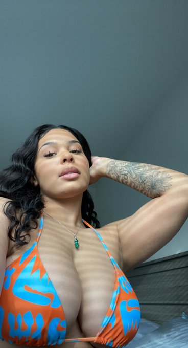 Lookin up to me https://t.co/pAncwkjs0V