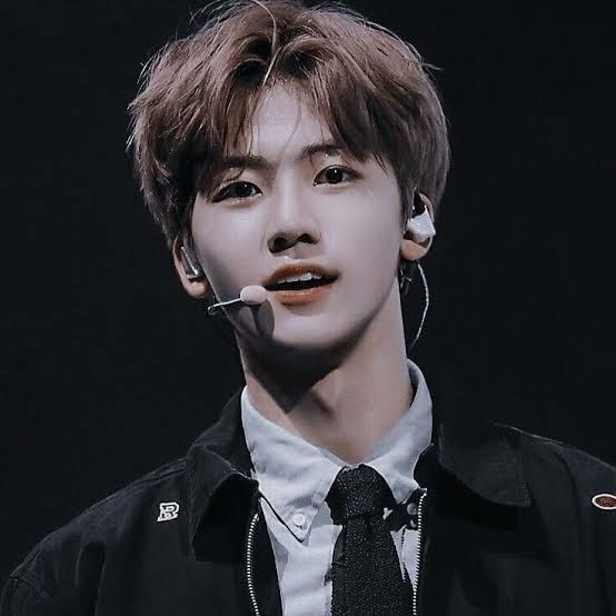 Darren Alexander Reveenzy tweet media