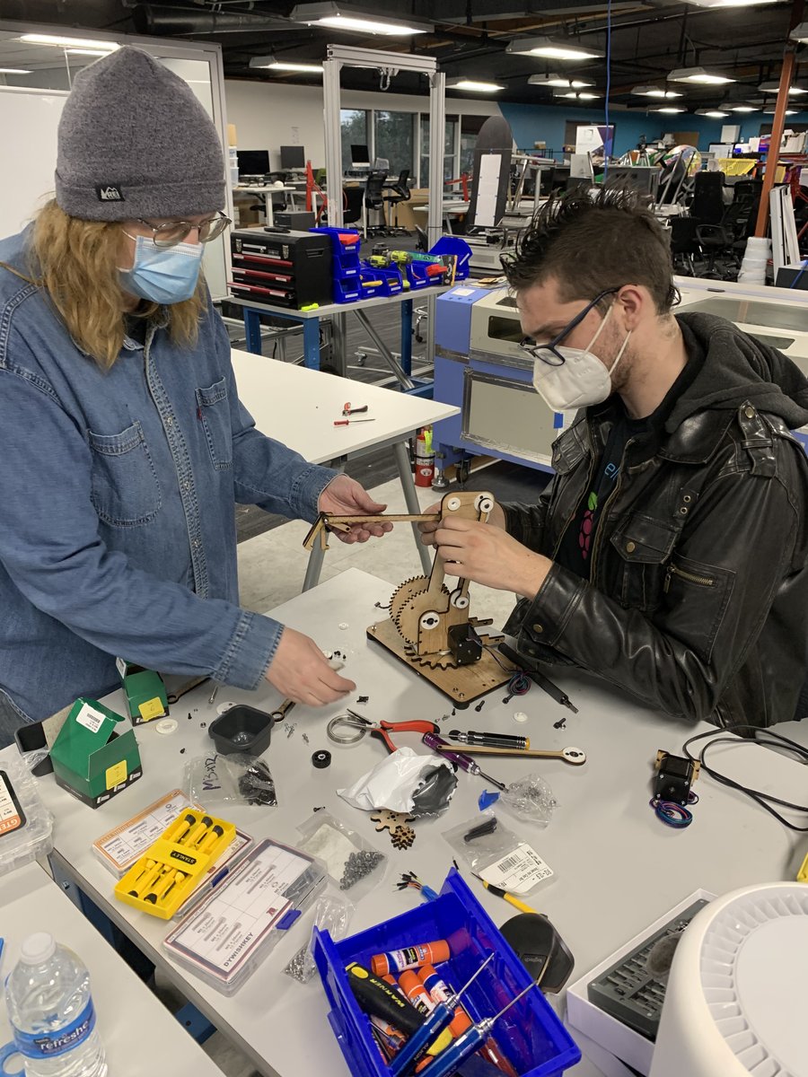 circuitlaunch's tweet image. At CoLab we like to dive head first into building robots.
Cause that's our jam 🍓😂
Day 1: plywood robot arm hackathon
Yep, we build a robot in 7hrs 🤯
So.Much.Fun.
Sound like fun to you too?
bit.ly/SpringCoLab
#buildrobots #robots #robothackathon
