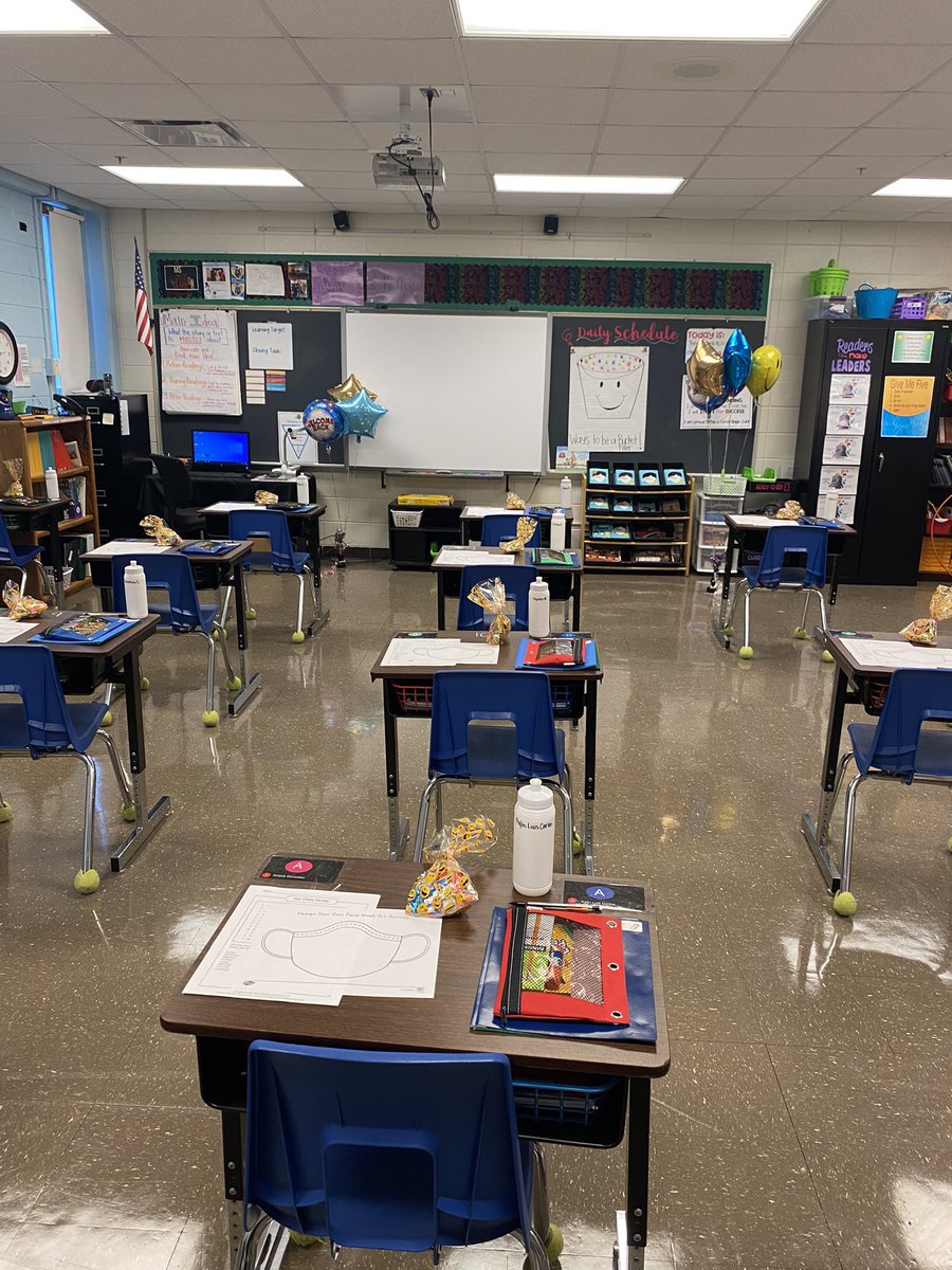 kayla_teaches5's tweet image. So happy to be back with my #CRCubs! #JCPSReturn @coral_ridge