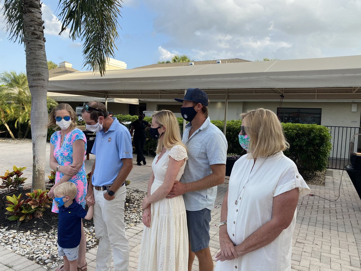 southfloridapga's tweet photo. Mike McLellan, PGA was surrounded by friends and loved ones this evening at Indian Spring Country Club as he received his 2020 Deacon Palmer Award plaque.
Mike, we congratulate you again on this high honor! ✨ #pgamember #annualawards #deaconpalmeraward https://t.co/w3xK5ovO73