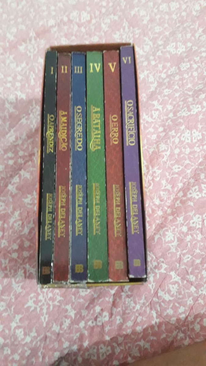 sassenachrivia's tweet photo. 🔊🔊🔊BOOKSTANS 🔊🔊🔊🔊

Uma amiga está vendendo dois box de livros SUPER BARATOS, peço a ajuda de vocês pra divulgar pra poder dar uma força pra ela aiii https://t.co/scIZDS4aRt