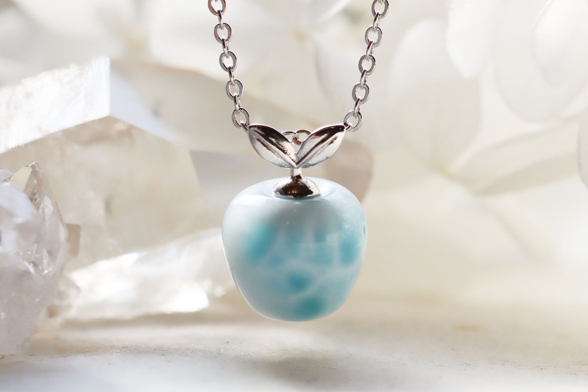 海福雑貨 海福雑貨通販部の 鉱物アクセサリー に ラリマーの林檎ネックレスを2点追加upしました T Co Yq2dvsuaoy