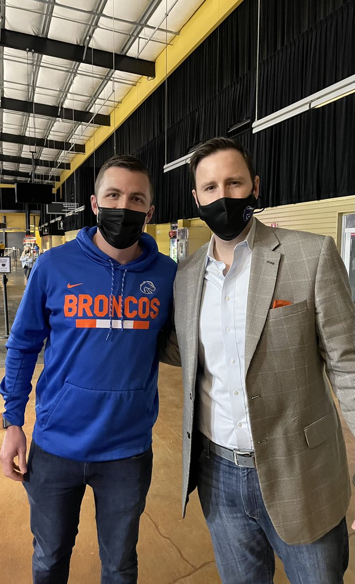 JeramiahDickey's tweet photo. .@BroncoSportsMBB WIN, and I met the 🐐! Kellen Moore in attendance to see the Broncos advance in the postseason...Great win! Great night BRONCO NATION! #BleedBlue 🐴 https://t.co/dC8Eb8rk5E