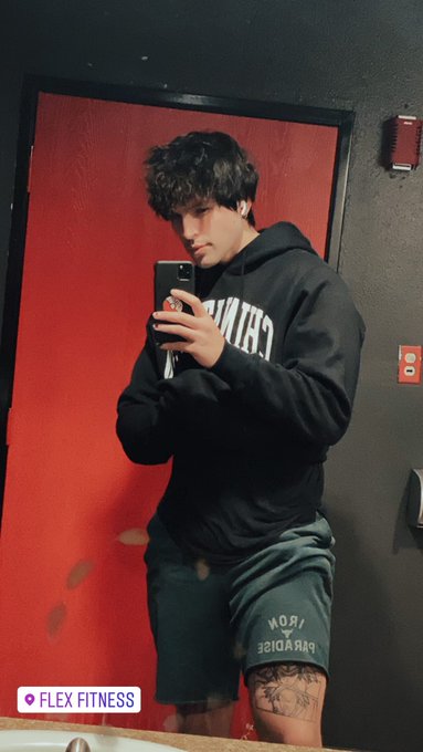 Hi Twitter https://t.co/9z5Pt9hUCi