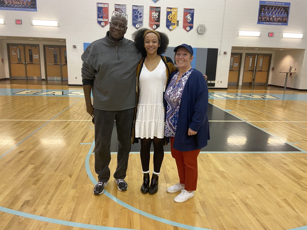PrincipalSeward's tweet photo. Tonight’s volleyball game featured our Eastern View head coach, Ms. Seone Goode, (center) dueling against her mom &amp; Spotsylvania head coach, Mrs. Rachel Goode (right). @CCPSEVHS @SpotsyKnights #MomWon @culpeperschools @SpotsySchools  @VHSL_ https://t.co/Es9Yh5qtUB