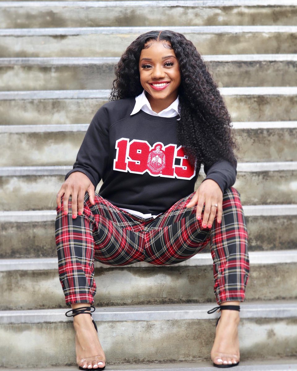 Kadasiaaaa_'s tweet image. The Live 5ive of this DevaSTating line but in Deltaland I’m known as Tenacious Tide.🔺🐘
#DeltaSigmaTheta
#AOML
#Spring21
#1913
#45POR