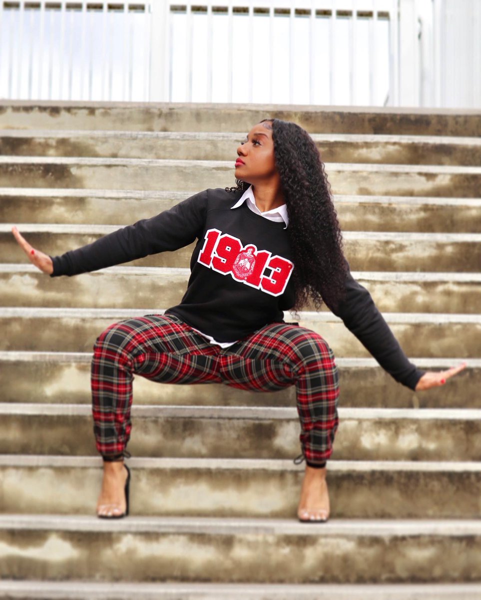 Kadasiaaaa_'s tweet image. The Live 5ive of this DevaSTating line but in Deltaland I’m known as Tenacious Tide.🔺🐘
#DeltaSigmaTheta
#AOML
#Spring21
#1913
#45POR