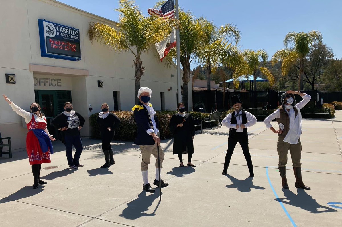 CarrilloElemen1's tweet photo. Historical Fiction Day for Cohort A! It was EPIC! 💙@_GaryPope ...what do we have planned for Cohort B? 🤔 https://t.co/4RCN4ezyPv