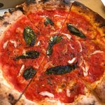Image for the Tweet beginning: 宮古島には美味しいお店がたくさんありますが、ピザを食べるなら「Pizzeria Crown(ピッツェリアクラウン)」がおすすめです🤤

ピザは本場さながらのピザ釜で焼かれ、そのお味は間違いありません。テイクアウトメニューも充実しています🇮🇹

#宮古島エール飯 #宮古島からのおすそわけ 