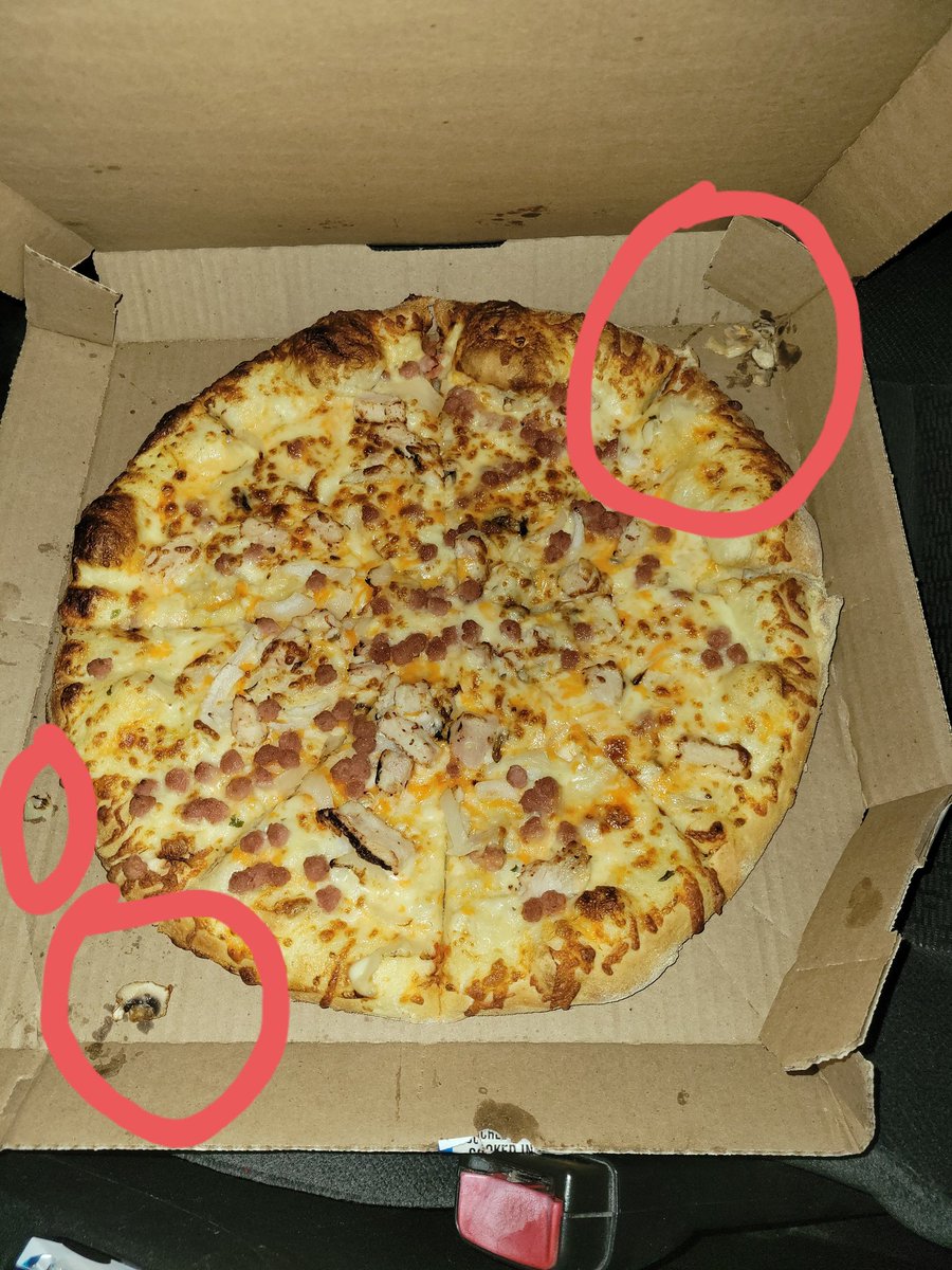 CapitegyBD's tweet photo. @dominos this is now 2 out of 3 times this has happened... There was an allergy this time, luckily he has the sense to look over things no matter what.... This is below unacceptable, how do you respond to this? https://t.co/B77TBHqlHu