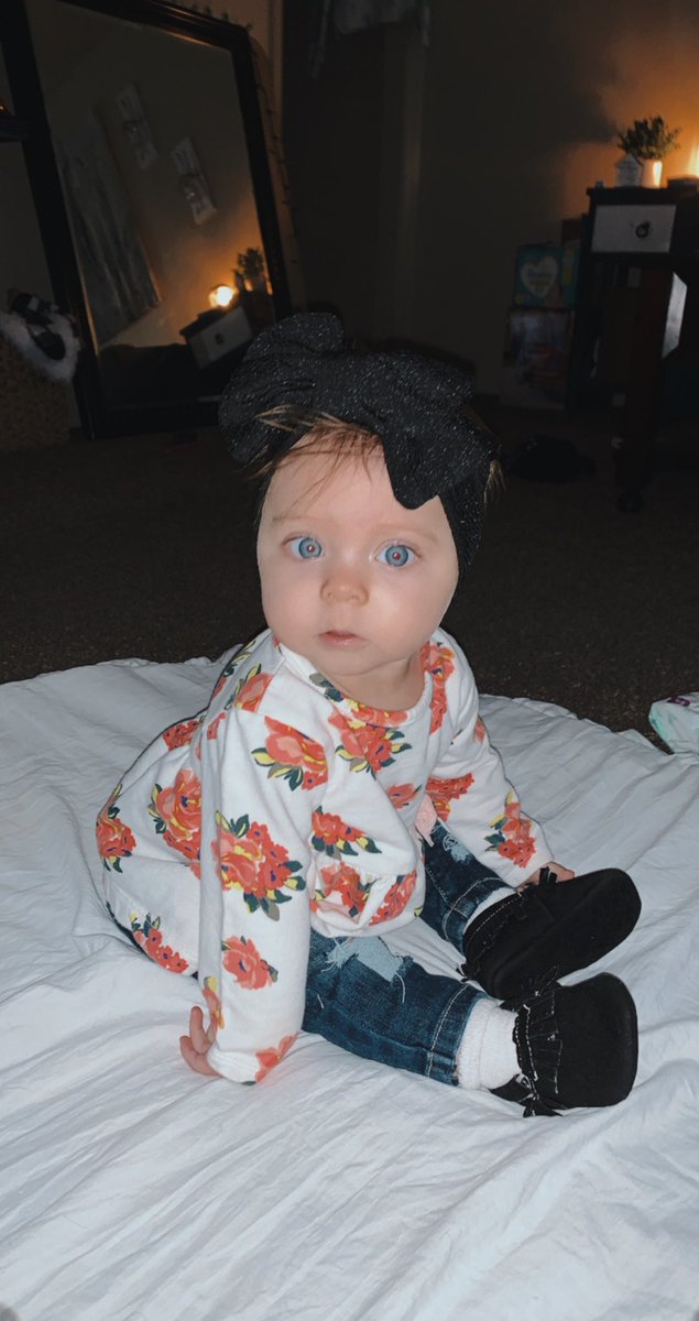 malariethompson's tweet photo. so in love with this blue eyed girl 💙 https://t.co/eFgTzTry4W