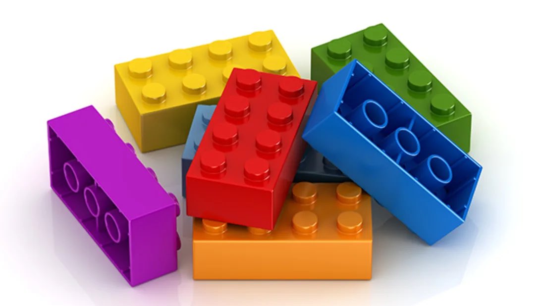 LMHendy_067's tweet photo. Using Legos, how many rectangular prisms can my seventh graders build with a surface area less than 312 square inches and a volume less than 360 cubic inches? #makerEd #CLBSTEM https://t.co/uA39PM9co5