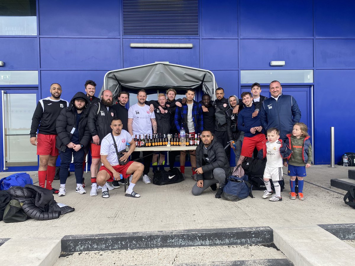 uvcomps's tweet image. GROUP 2 WINNERS @VUFC_ 👏 #UVMINILEAGUE