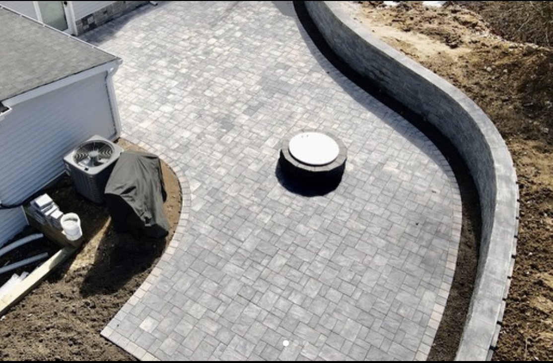 CambridgePavers's tweet photo. Any backyard is a good space to create the outdoor living room of your dreams! Love the free formed shape of this patio! Installation: Blue Diamond Masonry #outdoorspace #patio #freeformed #contractor #hardscape
https://t.co/9k21sKlEpf https://t.co/oP0jNNpw84