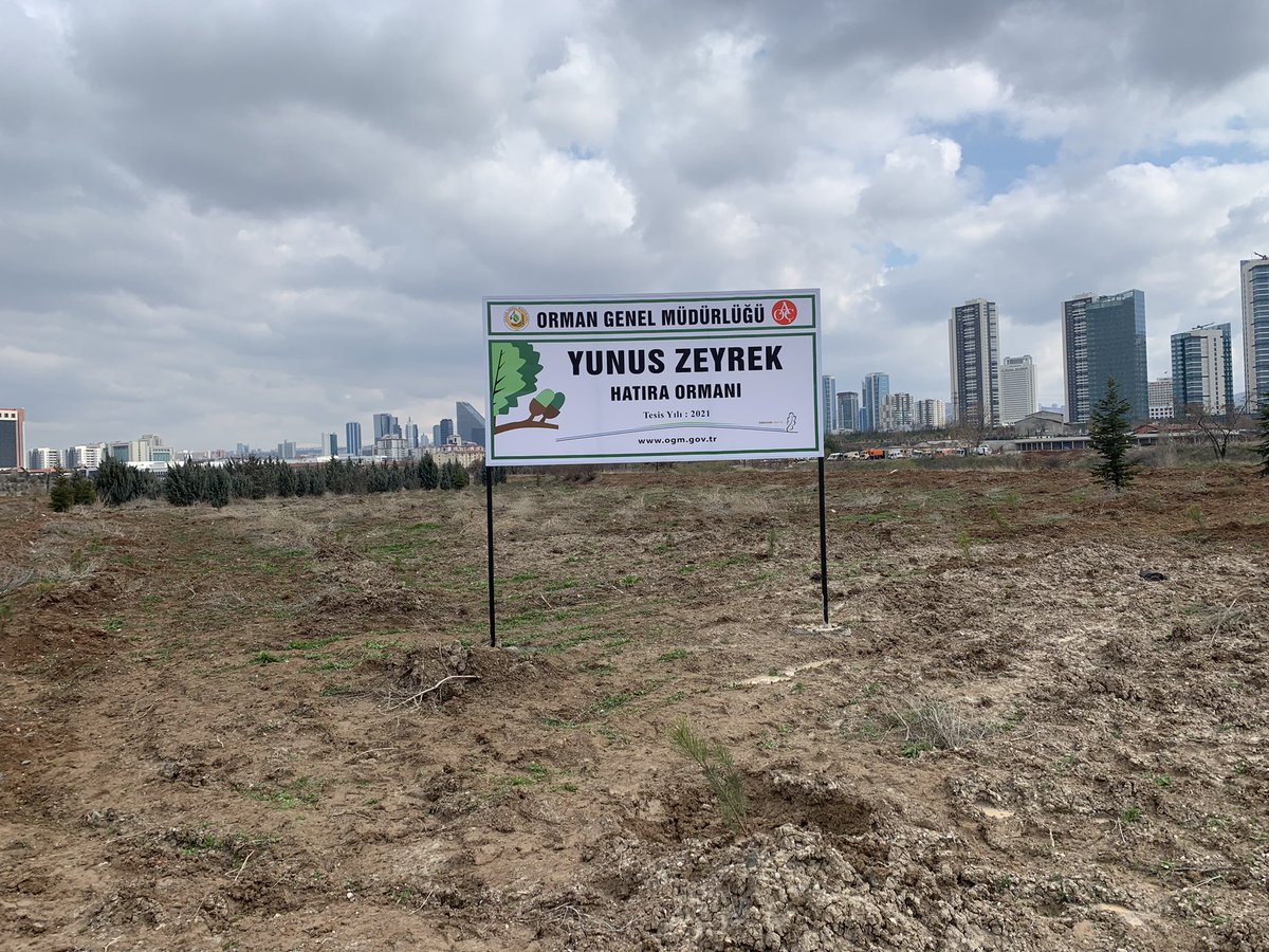 ZeyrekY's tweet photo. Merhum Hocamızın aziz hatırası için, Ankara Atatürk Orman Çiftliği arazisinde, yaklaşık 2 hektarlık alanda 2.000 fidandan oluşan hatıra ormanımızın açılışını bugün yaptık. Bütün dostlarımıza teşekkür ediyoruz. 

Zeyrek Ailesi. https://t.co/yV7UGvaPpV