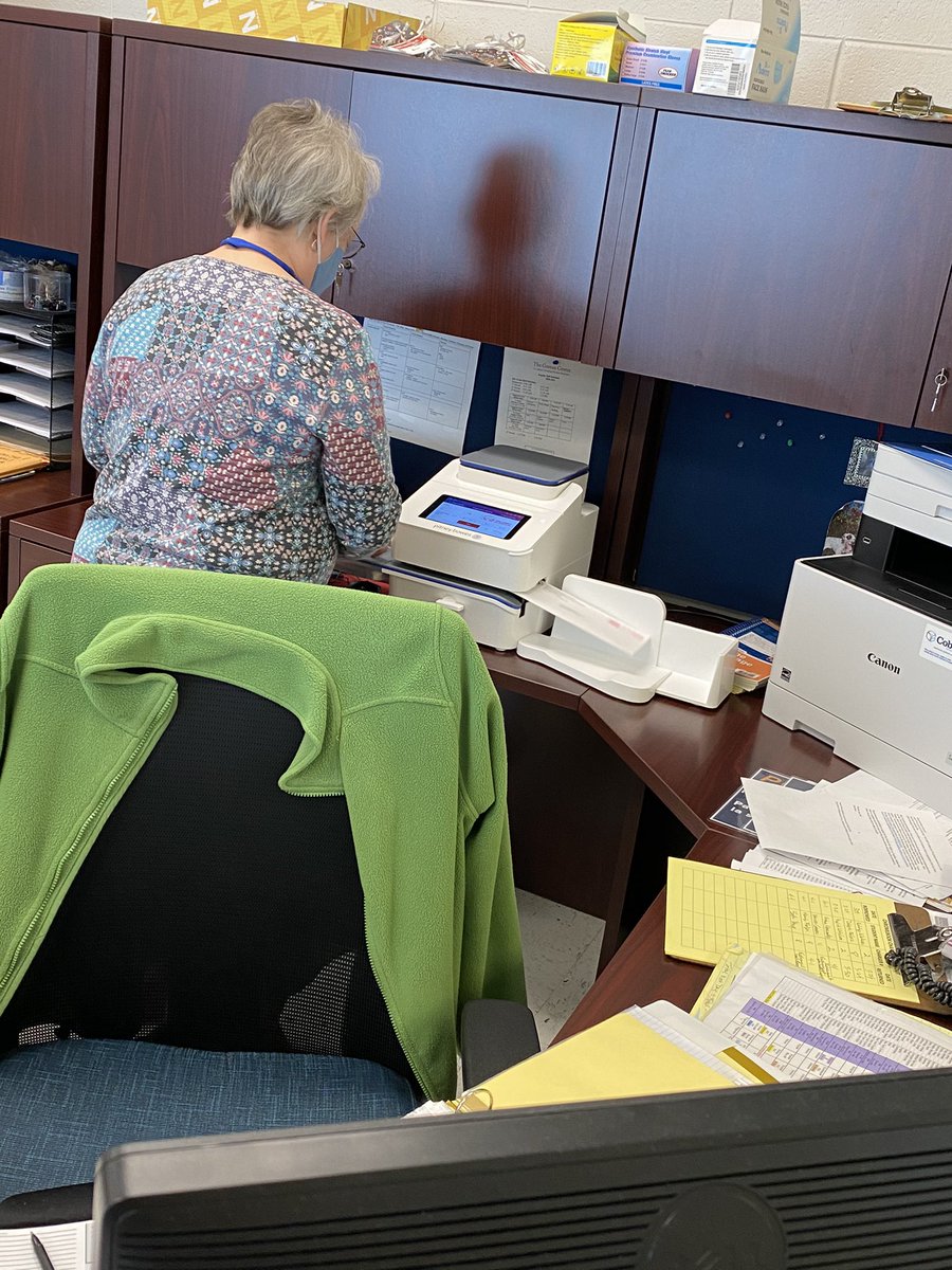 goodmanre03's tweet photo. I’m so excited!!!!! My writing conferences notes are on their way to all of my virtual students!!! #fcpsva #frcochat @FCPS_BFMS #crazypln #pd4uandme https://t.co/6XLp2XvZqC