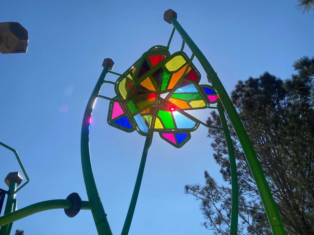 thinkchulavista's tweet photo. Thanks to #CVMeasureP, Explorer Park in #ChulaVista received new playground equipment for kids 2-5 & 5-12.
Gracias al #CVMeasureP, el parque Explorer en #ChulaVista recibió un nuevo equipo de juegos infantiles con estructura adecuada para niños de 2 a 5 años y de 5 a 12 años. https://t.co/8GnTeBvRva