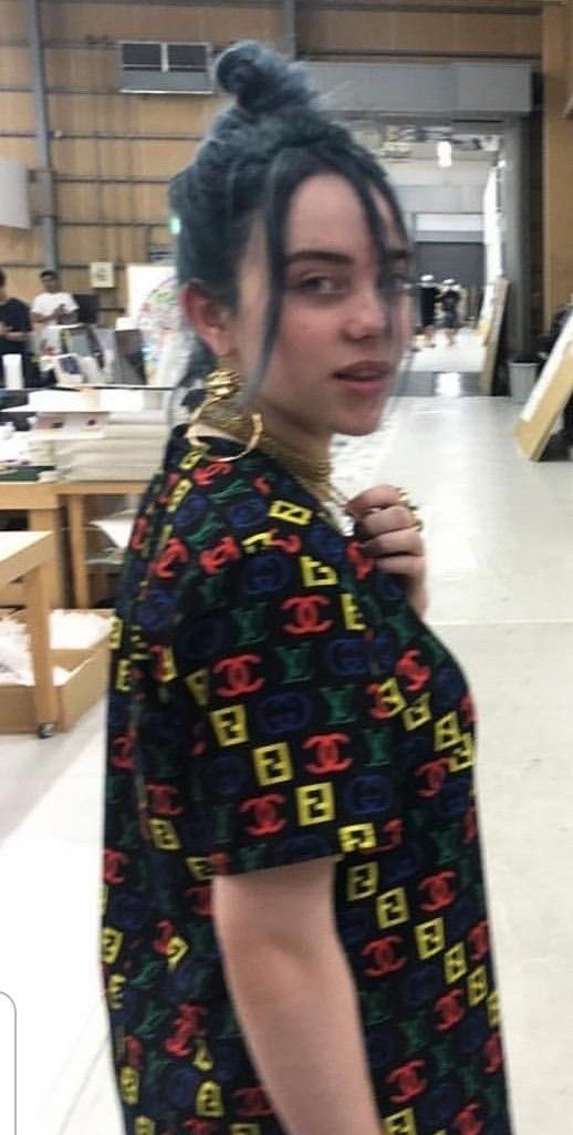 your camera roll if billie eilish was your girlfriend: a thread