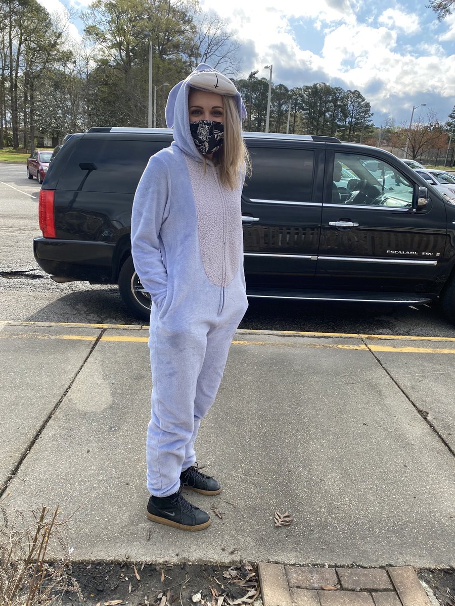 marietculver's tweet image. PJ Day for ‘Math is Dreamy’ ⁦@SeatackAADA⁩ #seatackdreamers ⁦@banwareetaylor⁩ #MathMatters2 #PBISMarchMadness