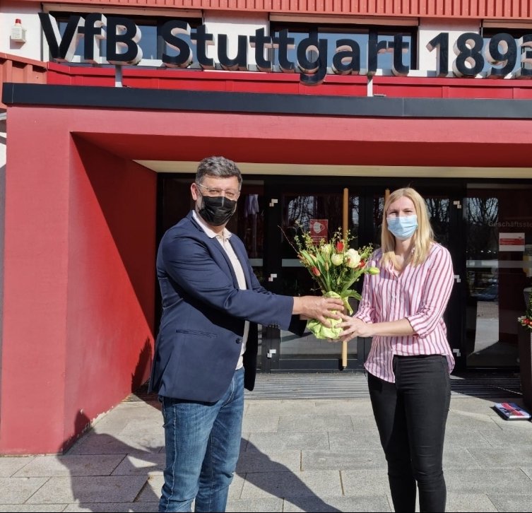 Unser VfB Stuttgart 1893 e.V. hat seit Anfang April seine erste Vereinsmanagerin seit seiner Gründung. Liebe <a href="/Langli2109/">Lisa Lang</a>, ich wünsche Dir von ganzem Herzen alles Gute und viel Erfolg beim besten Verein der Welt! ⚪🔴
Frohe Ostern Euch allen!
#VfB #vomICHzumWIR