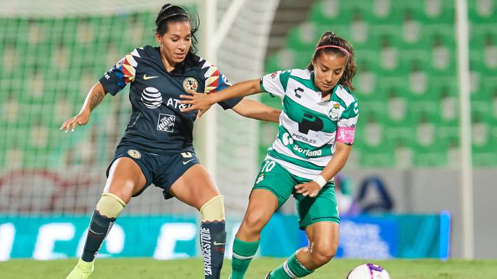 Azul8Acrema_Fem's tweet photo. Nuestro último enfrentamiento en el 🏟️ TSM fue durante el #AP2019, esa noche las derrotamos por la mínima con gol de @daniespinosa_13 🔟⚽.
#ESTOESAMÉRICA 🦅 https://t.co/pE9x1kJg4f
