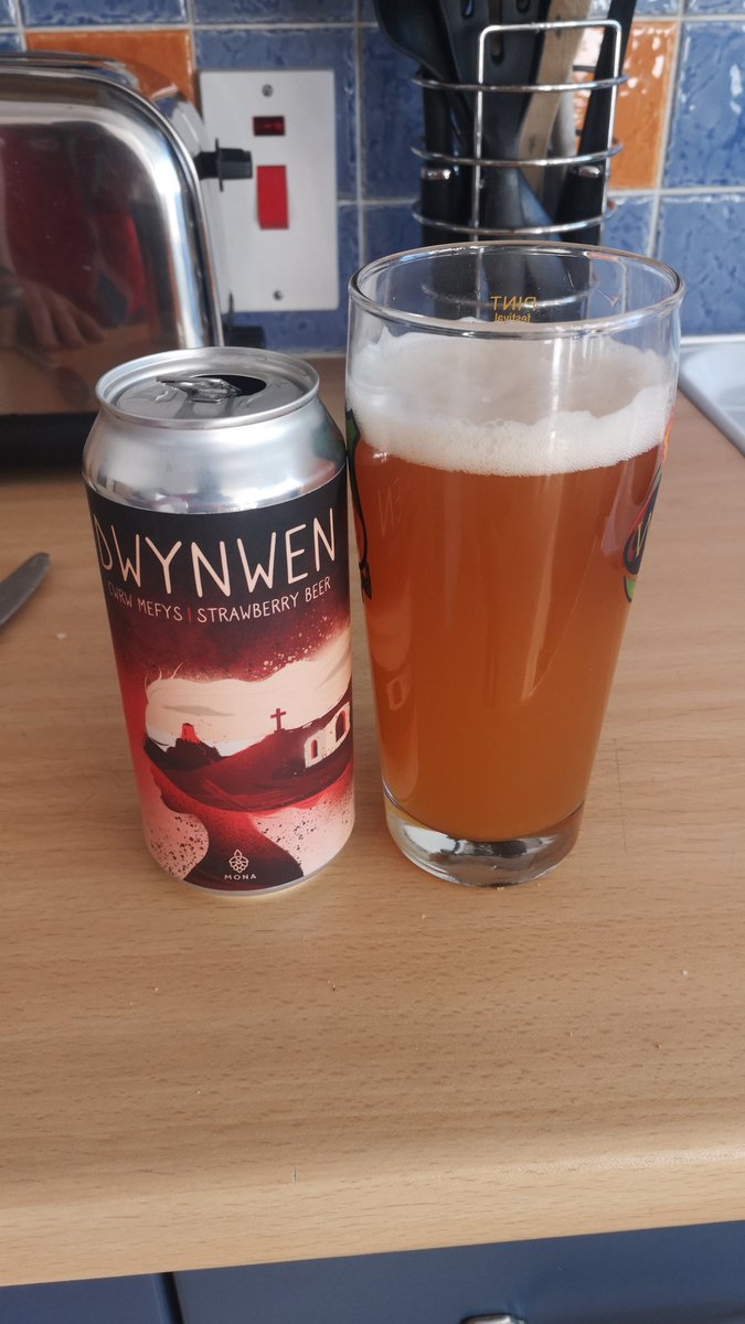 jeffers49's tweet photo. In Anglesey for the weekend so sampling a lovely strawberry ale from another local brewery @BragdyMona #supportlocalbusiness #localbrewing https://t.co/tguyK5MSL6