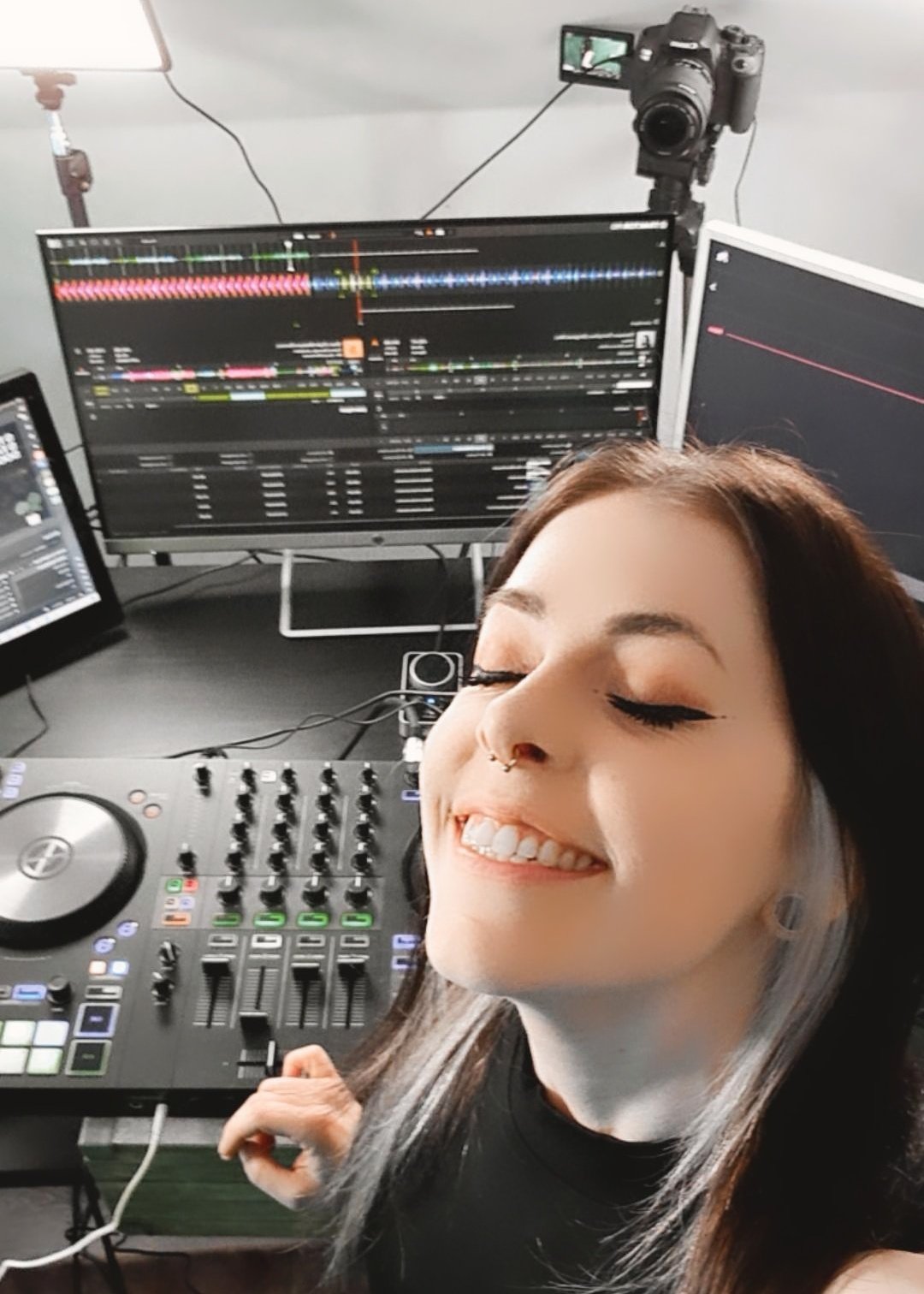 Ariane 🫧🪅 on X: LIVE with some beate! Come join me on  t.coNQdZ7gAT3A t.coOtC2LJ8LKK  X