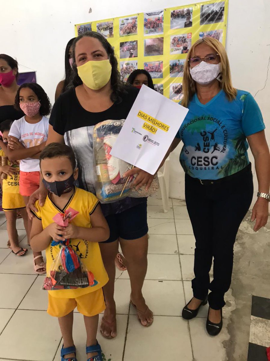 Hoje abençoamos as crianças do CESC COQUEIRAL, só de ver o sorriso no rosto delas eu já fico feliz, e agradeço a Deus por me dar essa oportunidade de poder fazer uma Páscoa um pouco melhor para eles.