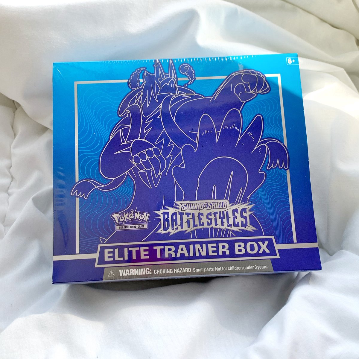 PokeBaePokemon's tweet photo. 💙Finally got one! Keeping it sealed💙

If you're in Canada, check out https://t.co/HfBdt7fuc6 
they have these ETB's for 59.99 plus the new First Partner Alola Region Packs for 16.99 💕✨ https://t.co/XbBskuDKvG