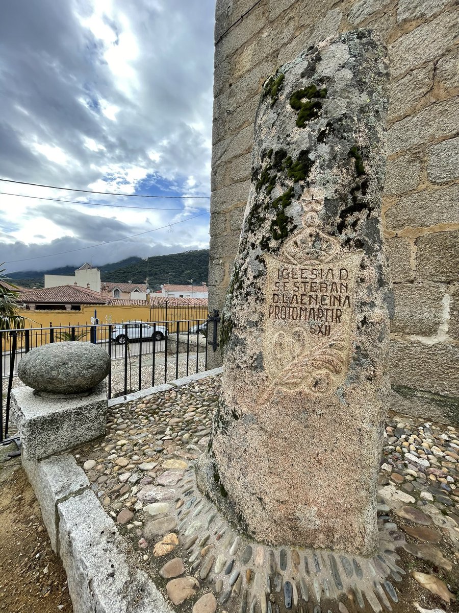 Teodoro79Valle's tweet photo. A unos 80 kilómetros de Madrid y otros tantos de Ávila y Toledo, la villa de Cenicientos guarda uno de los enigmas arqueológicos más interesantes de la provincia “La Piedra Escrita” @PPCenicientos  @cenicientos @CFCENICIENTOS https://t.co/WDXp2XcRn1