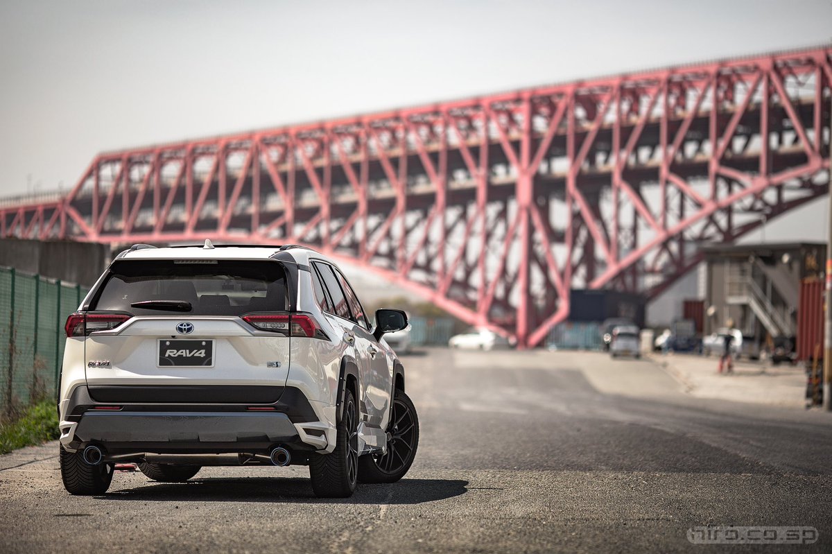 hirocosp's tweet photo. 昼間の撮影は久しぶり。
手持ちでシンプルに撮れるから楽。

#RAV4
#RAIZE
#RAV4クロスオクタゴンズ
#clubRA https://t.co/KlxmKqdnZt