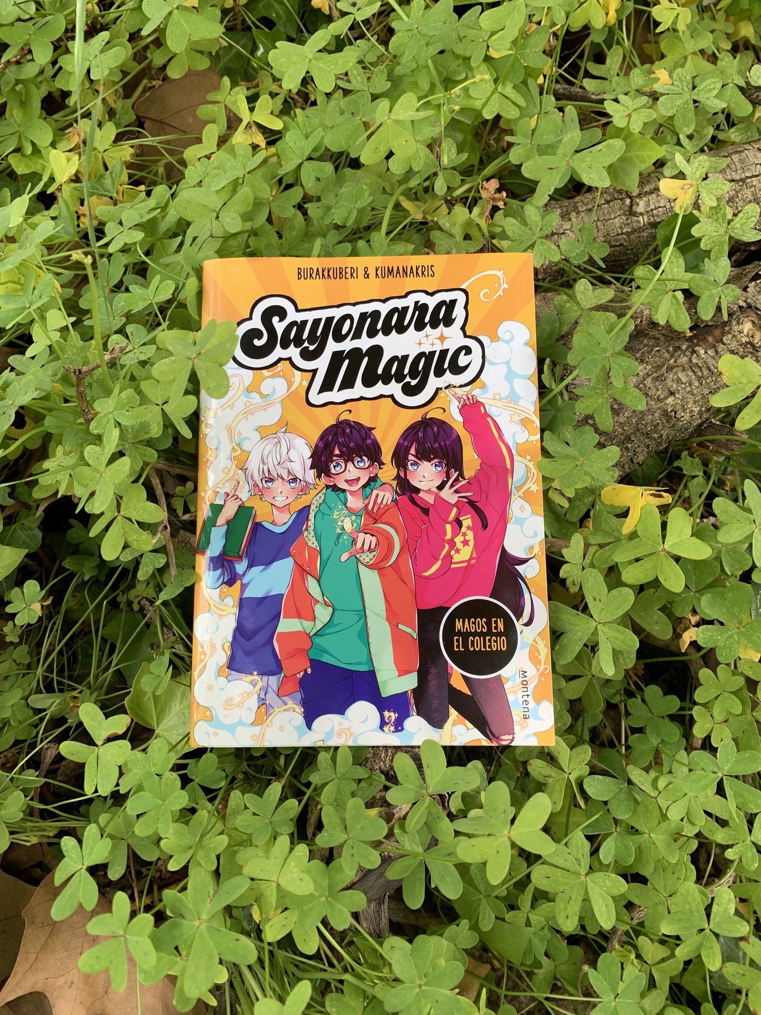 Educacion 3 0 Una Serie Manga Protagonizada Por Los Trillizos Tanaka Son Los Unicos Magos De Su Clase Asi Que Cuando Pasa Algo Extrano En La Escuela Todas Las Miradas Se Educacion 3 0 Una Serie Manga Protagonizada Por Los Trillizos Tanaka Son Los Unicos Magos De Su Clase Asi Que Cuando Pasa Algo Extrano En La Escuela Todas Las Miradas Se