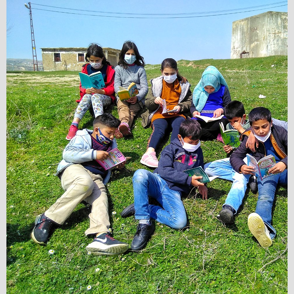 tosunbag's tweet photo. "Çocuklarınızın yarın söz sahibi olmasını istiyorsanız, daha bugünden onlara iyi kitaplar hediye edin."
5/A Sınıfı öğrencilerimiz doğa ile iç içe kitap okumanın keyfine vardı. @ziyaselcuk  @mem_siirt  @dnzdp1979  @KurtalanMem  @faypol56  @Salimmete7 https://t.co/lPPXDYpMzd
