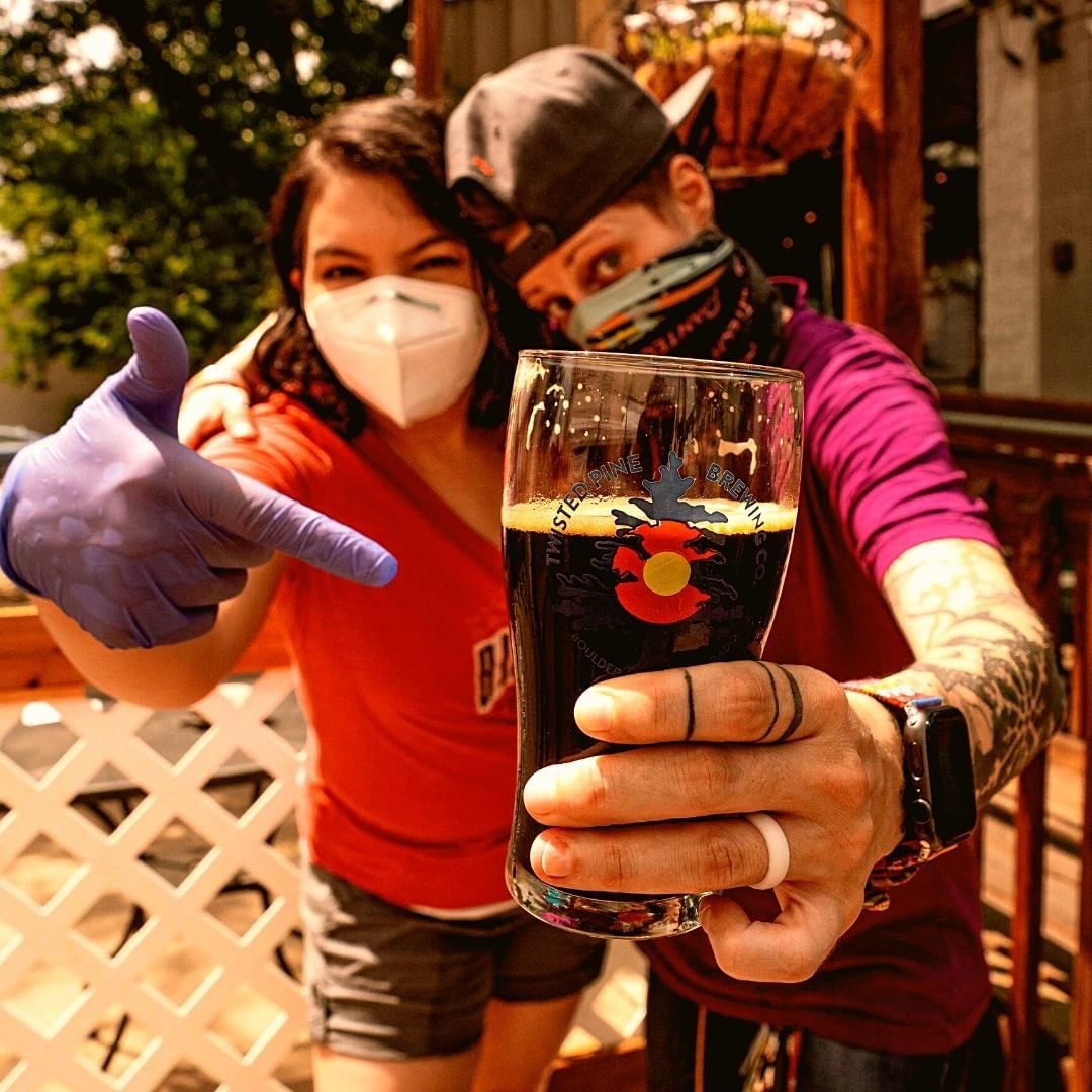 Here’s your weekend plan at Twisted Pine:
🍺 Friday: Grab a #beer on the patio
🏀 Saturday: Watch the #FinalFour at the Pine
🐣 Sunday: Order takeout cause we’re open on #Easter Sunday!