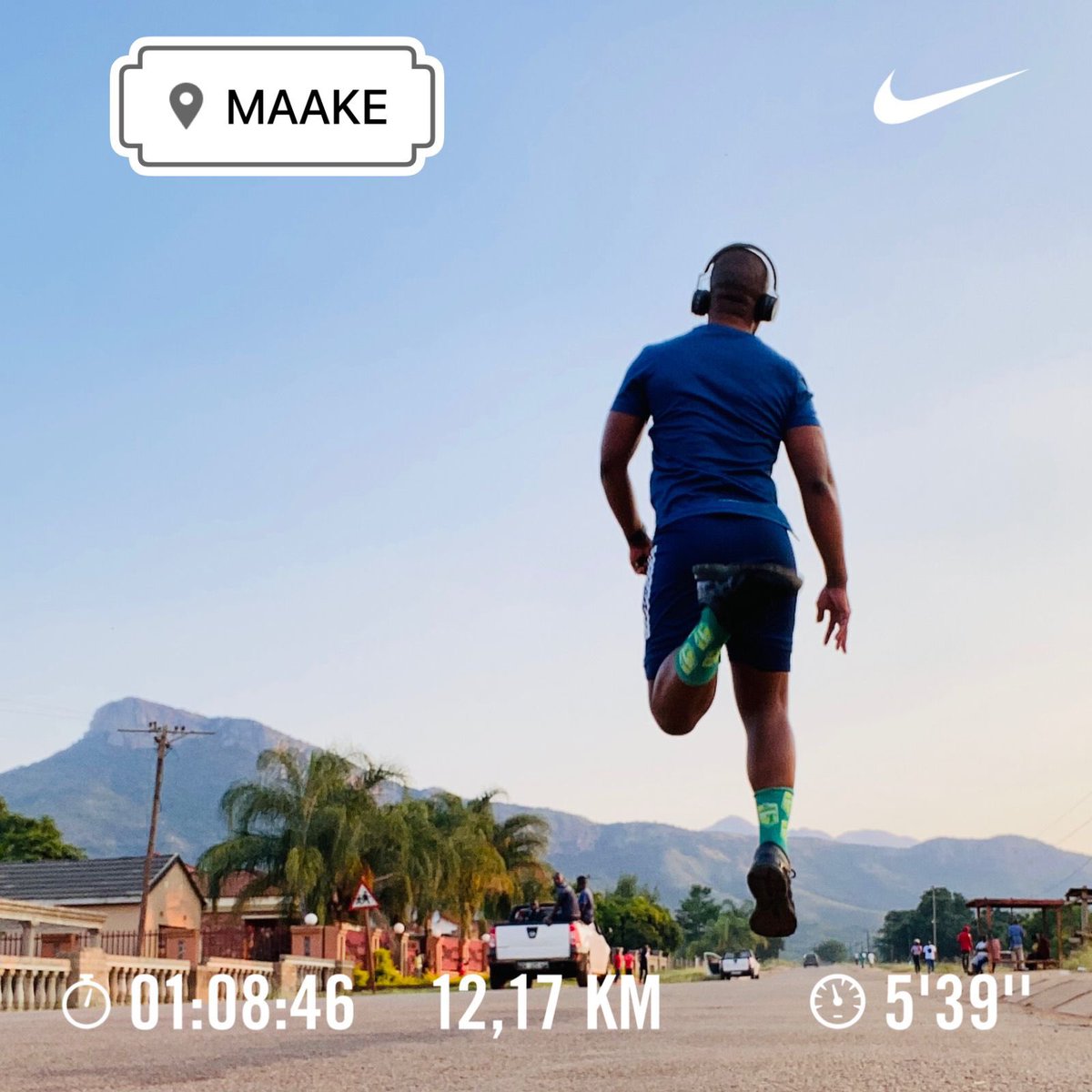 SelfieRunnerZA's tweet photo. It’s the #MountainBackdrop for me...Fine, fine, fine! Let me spell it out then. It’s the #homegroundadvantage for me. When you know my 2021 records you know. https://t.co/vEy9WYx6hd