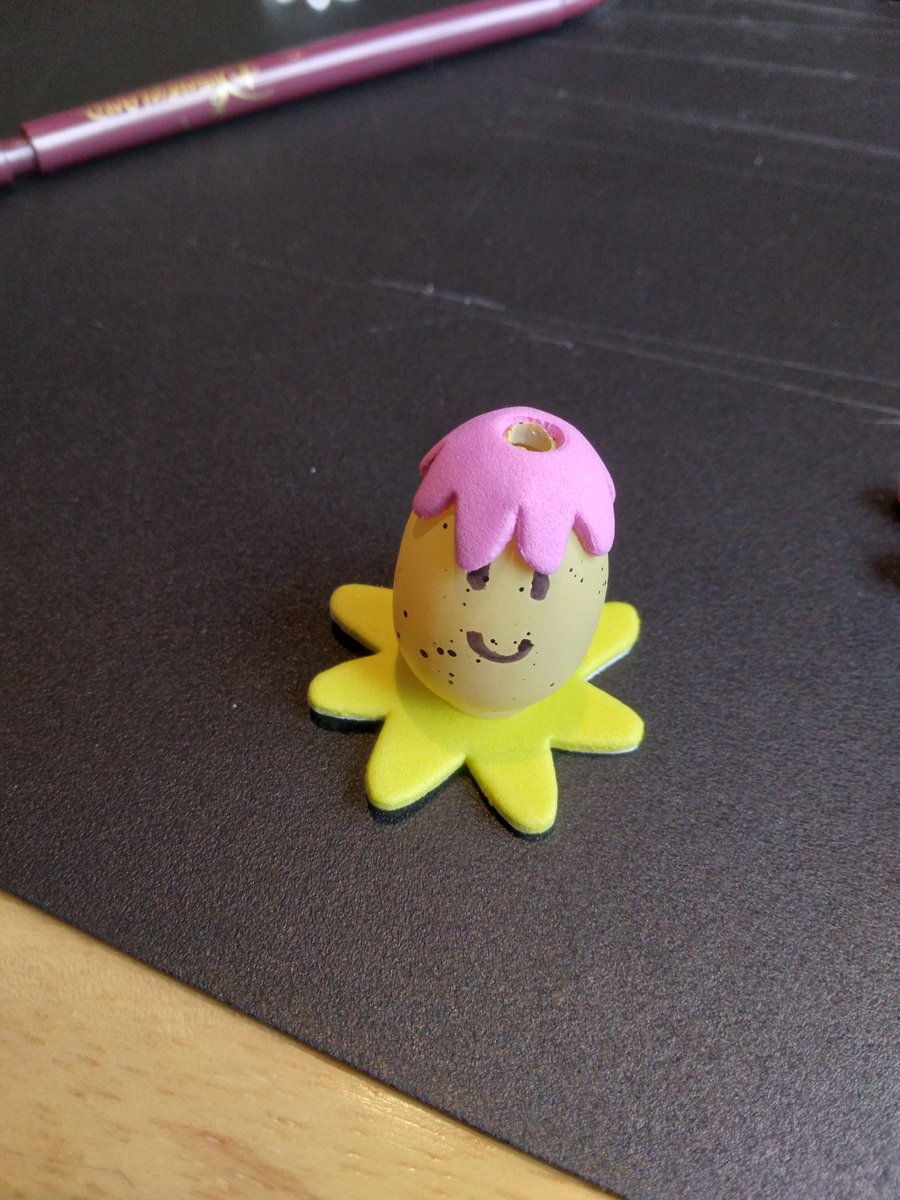 phydrin's tweet photo. @cephalothot He loves you too! Also this is eggward lol https://t.co/rauqP02Vr3
