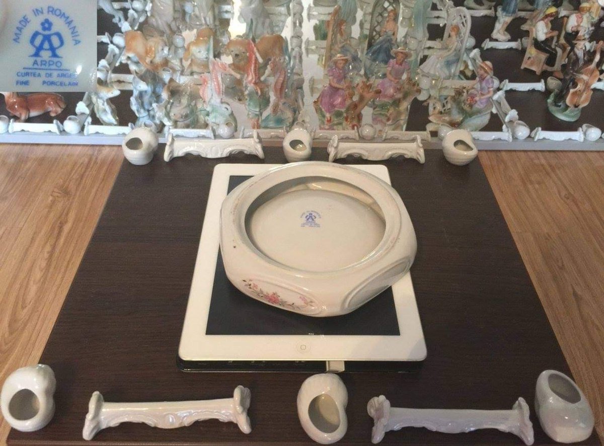 portelanarpo's tweet photo. • 🍽 • De Vânzare • Veselă Albă Porțelan Arpo Scrumieră Carolina , Scrum , Chiștoc , Ţigaretă , Ashtray , Masă Restaurant , Bodegă , Cârciumă , Nostalgie • *** Se Vinde Veselă Albă Porțelan Arpo " Scrumieră Carolina " *** • https://t.co/FLRbno3Jd5