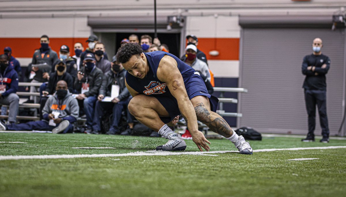 IlliniFootball's tweet photo. Biggest winners from Pro Days, according to @PFF: @The_fridge53
"You won’t find better explosive numbers from an offensive lineman."
More » https://t.co/L37hvr0G41 https://t.co/sIrF9Orlnw
