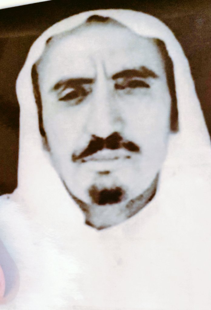 bader90771's tweet photo. #شخصيات_نجدية................
الوزير المفوض/عبدالله محمد عبدالله الجلاجل ولد في بريدة عام١٣٣١هجري خريج المعهد العلمي السعودي قسم المعلمين بمكة المكرمة التحق بوزارة الخارجية بمكة المكرمة ١٣٥٤هجري سكرتير اول ثم وزير مفوض توفي رحمه الله عام ١٤١٢هجري
#الجلاجل
#بريدة https://t.co/GorKqwsCvr