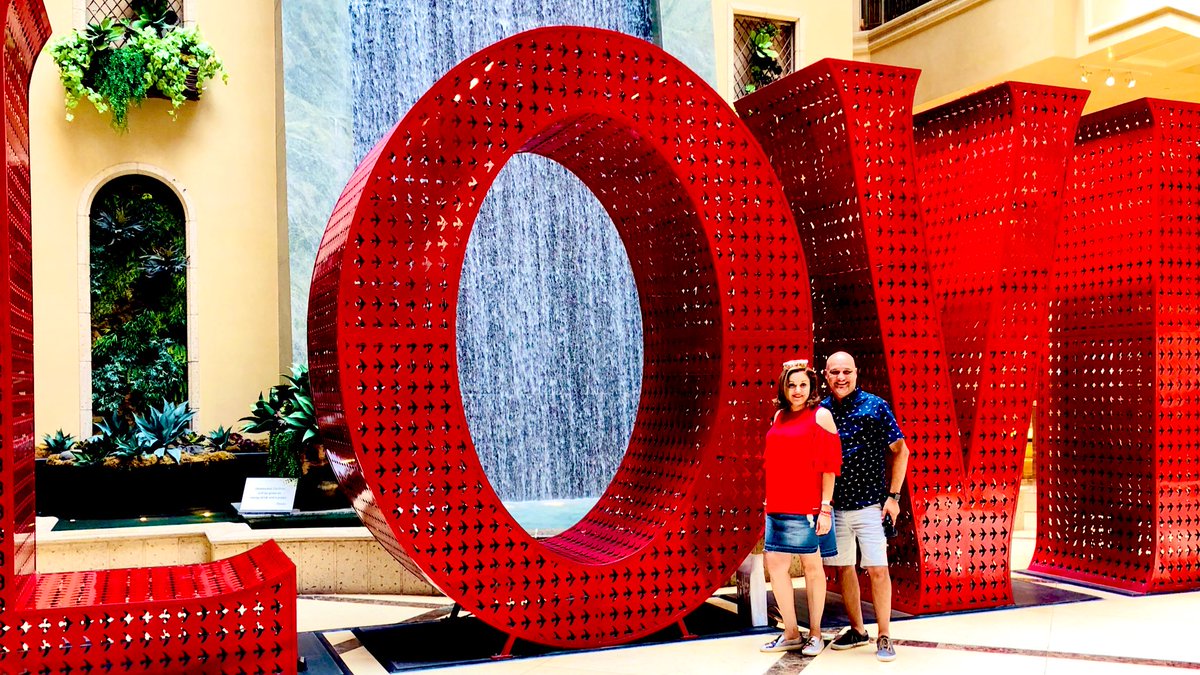Jessedelallata's tweet photo. #LasVegas I miss you. https://t.co/ZglWqEL094