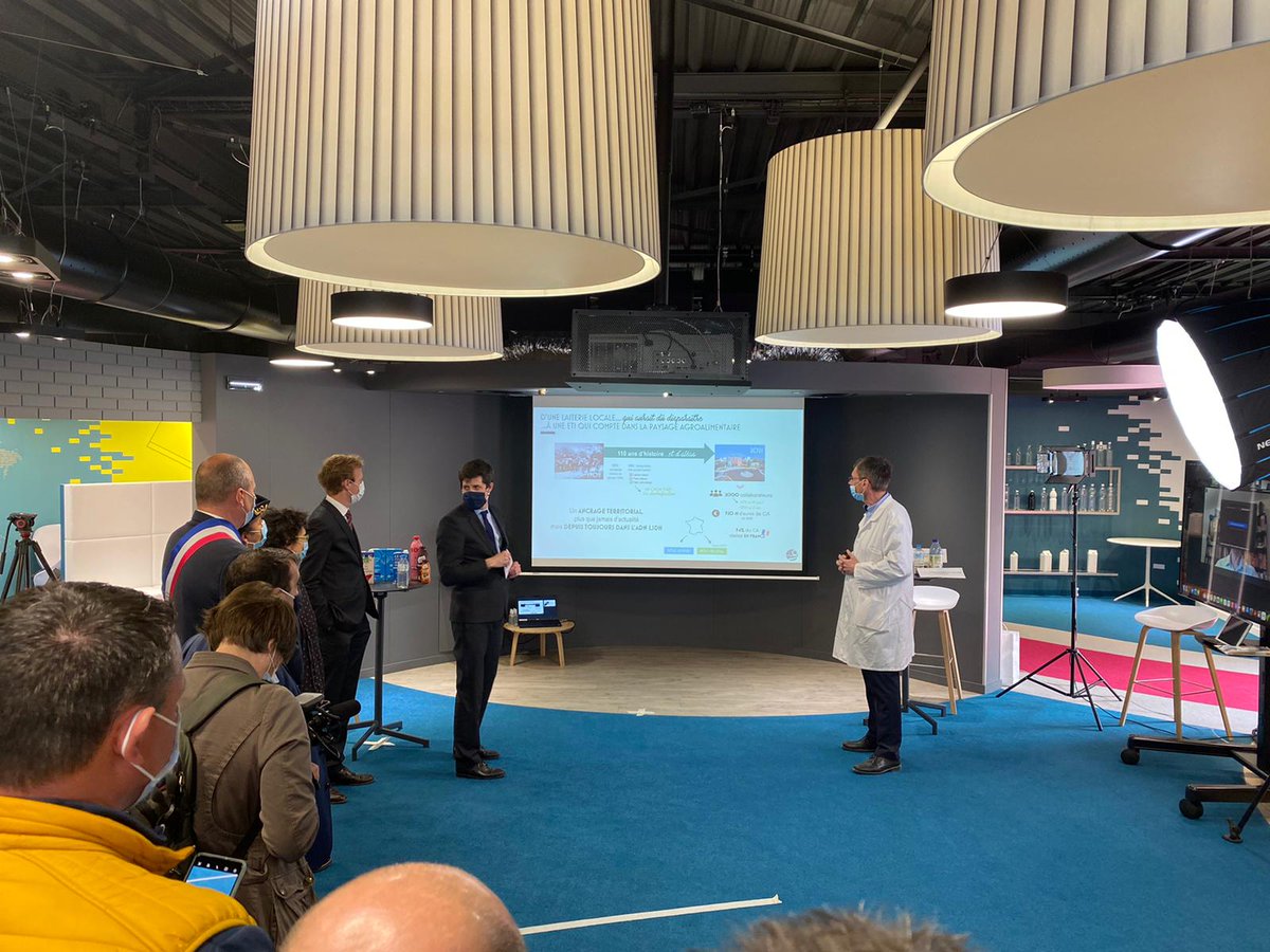 AgriBFy's tweet photo. C'est parti pour 1 présentation de l'entreprise @groupeLSDH 👍😉
@J_Denormandie
#Équité 
1 entreprise avec Des valeurs fortes:
#Passion #Ambition #Humanité
👏👏
Fier de pouvoir travailler avec ce groupe https://t.co/VtC7Lfvwuy