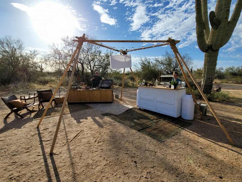FumarCigars's tweet photo. You can put a party anywhere, and we’ll roll the cigars and entertain your guests!

Office of the day: middle of the desert. Today we’re not in a foxhole in a Third World country, though we’ve hosted and  entertained our soldiers around the world that way, it’s AZ today! https://t.co/l9dgX42PvX