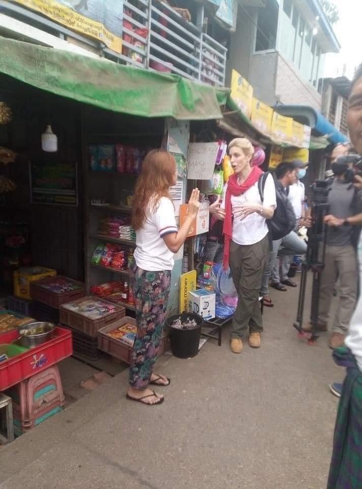 CNN  journalists have interviewed a girl who is civilian in Yangon.The journalist also requested  military  not to harm the girl that 
she has interviewed.However the police came back 
and arrested #WhatsHappeningInMyanmar #CNN 
#InternetBlackoutMyanmar #WeNeedR2PInMyanmar
