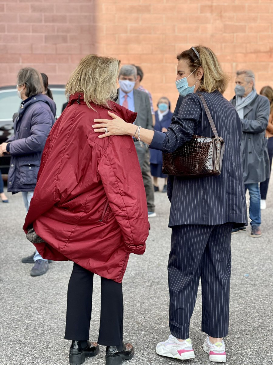 annalisabaroni's tweet photo. Inaugurazione centro vaccinale ‘La Favorita’ al Grana Padano Arena &amp; Theatre. Da domani attivo 7 giorni su 7 dalle 8 alle 20. Si arriverà a duemila vaccinazioni al giorno.
#mantova #atsvalpadana #vaccinoanticovid #emergenzacovid19 #covid_19 @ats_valpadana https://t.co/SqR1yUX4sh
