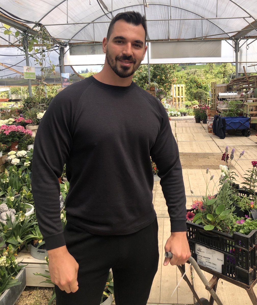 THICKmacho's tweet photo. My kind of shopping πΊ https://t.co/dgC0lUrxqB