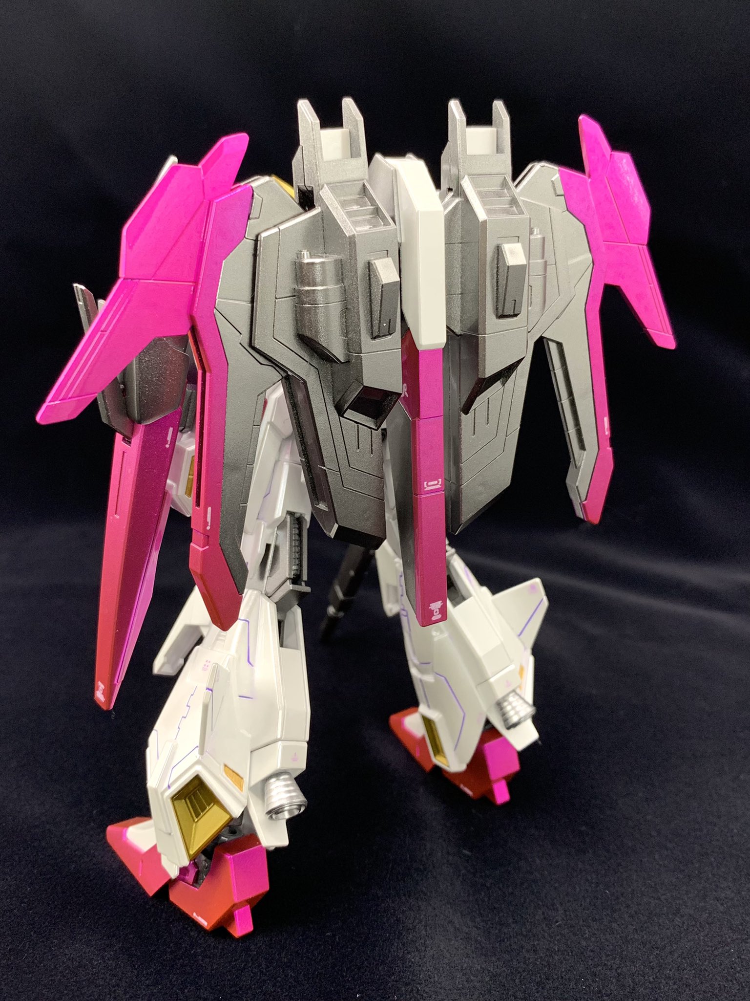 Gbn村長 Hgbf ライトニングzガンダム アスプロス風パール メタリックver ライトニングzガンダムの色変え ホワイト部分にはうみんちゅさんのビスマスパールを使用しています ガンプラ ガンプラ好きと繋がりたい ガンプラの画像貼るとrtされると聞いて
