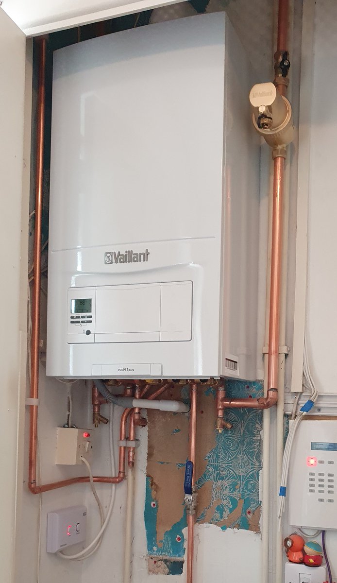 Gasjet1995's tweet photo. New Vaillant Boiler recently installed. Contact our office for your installation requirements. 01322273650 #Vaillant https://t.co/S4O1zzIZUX