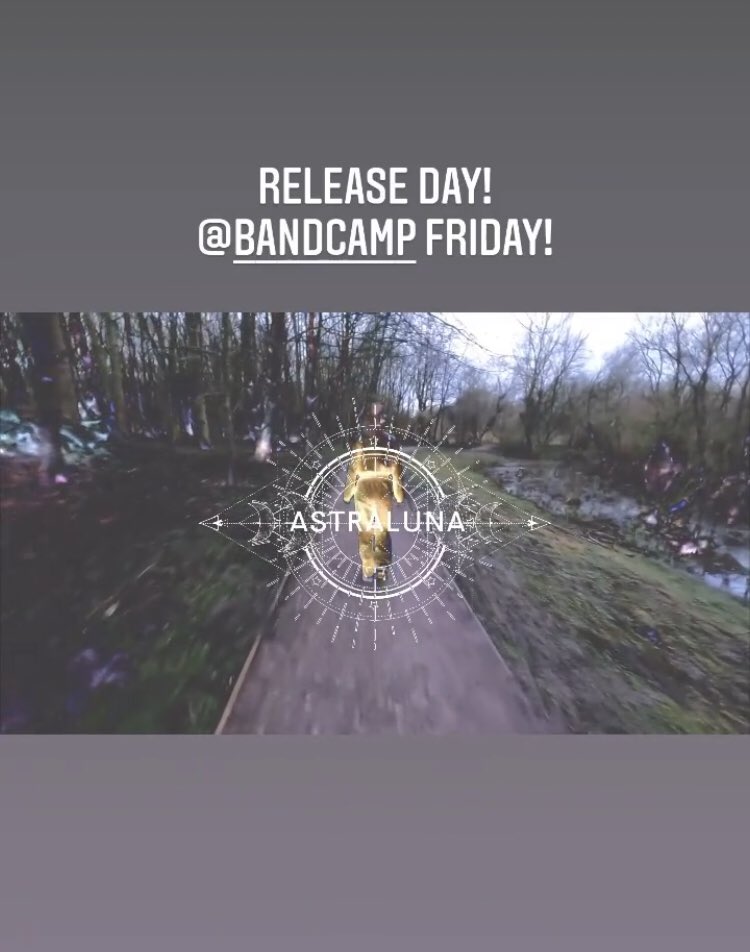 fuzzyjonesmusic's tweet photo. My very talented friend @astralunamusic is launching her new EP tonight online. Don’t miss it! #inthehalflight #eplaunch #newmusic #womeninmusic https://t.co/xTvFF4UJOz